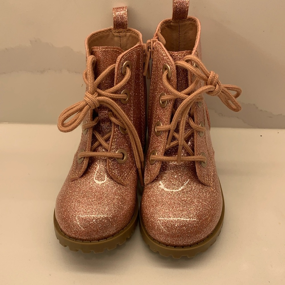 New Boots sz 7